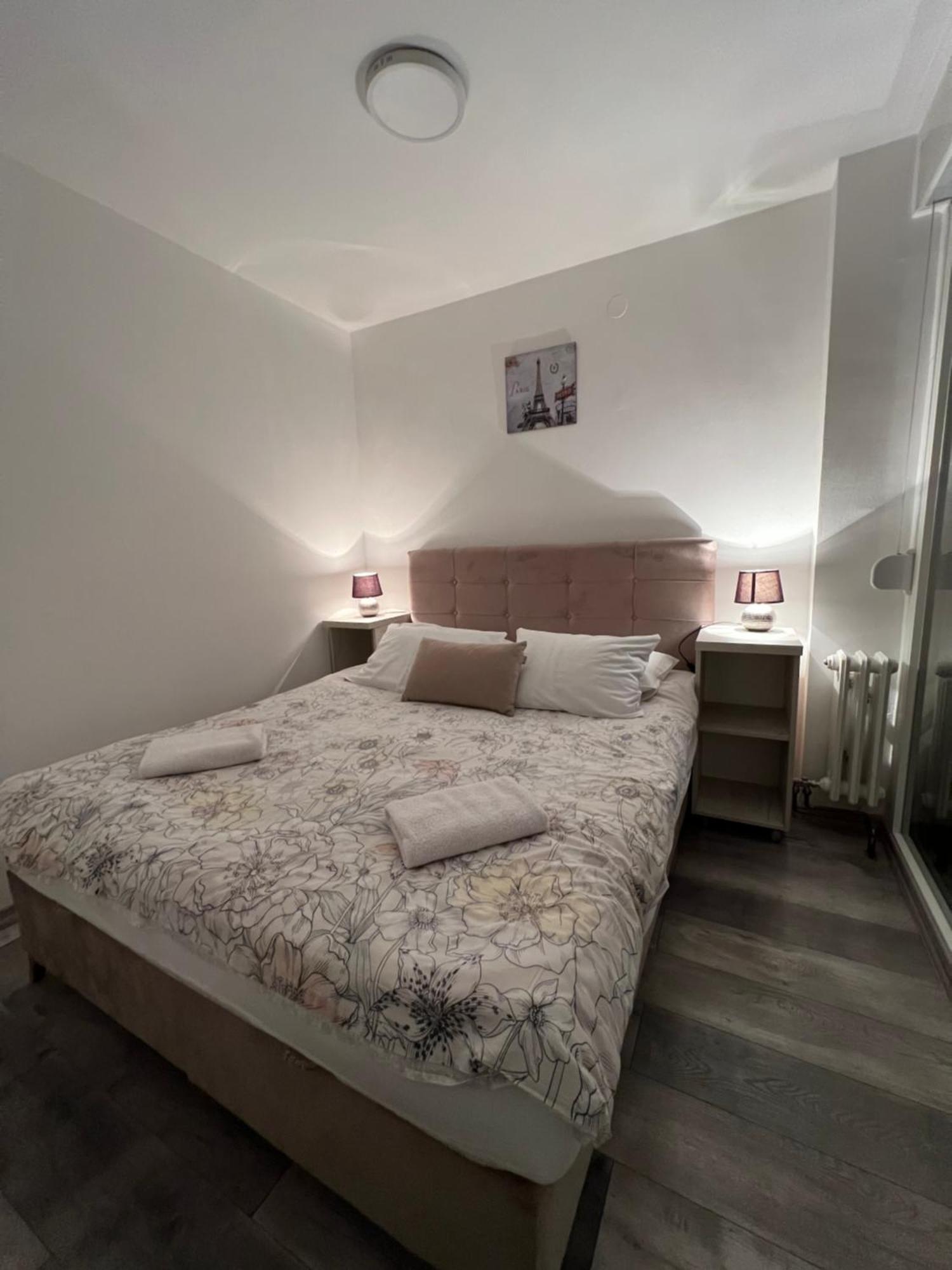 Apartman Omar Stan Na Dan Besplatan Parking Sarajevo Exterior photo