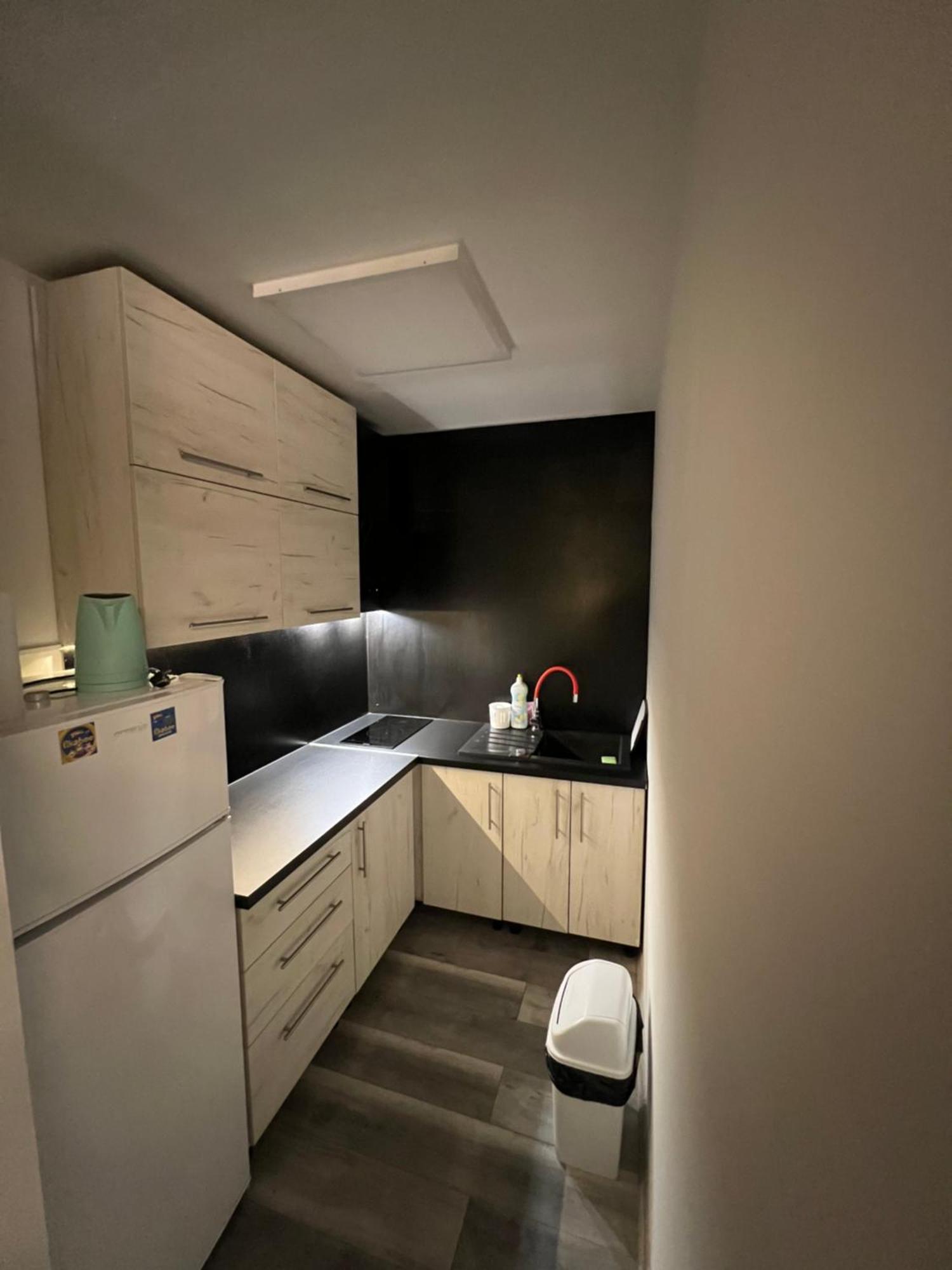 Apartman Omar Stan Na Dan Besplatan Parking Sarajevo Exterior photo
