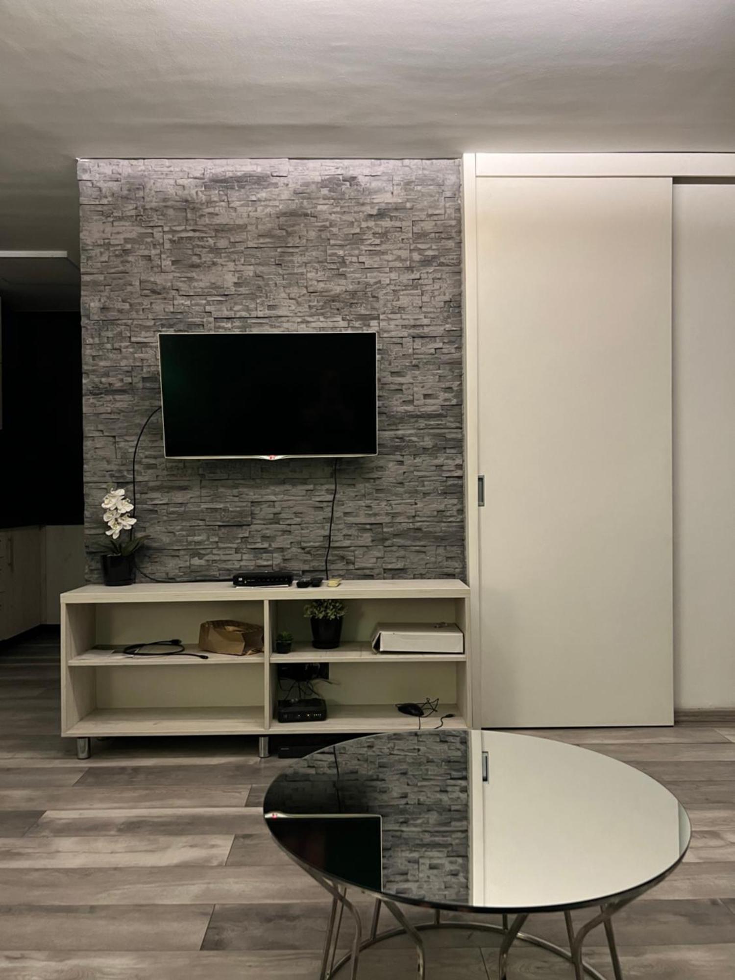 Apartman Omar Stan Na Dan Besplatan Parking Sarajevo Exterior photo